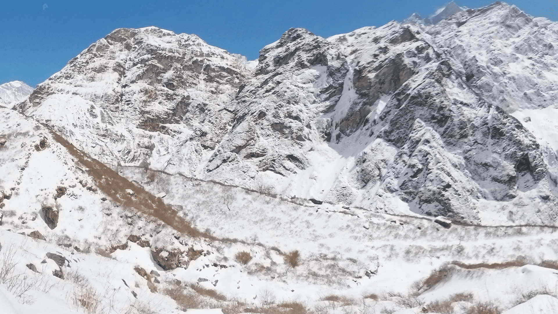 trail background image